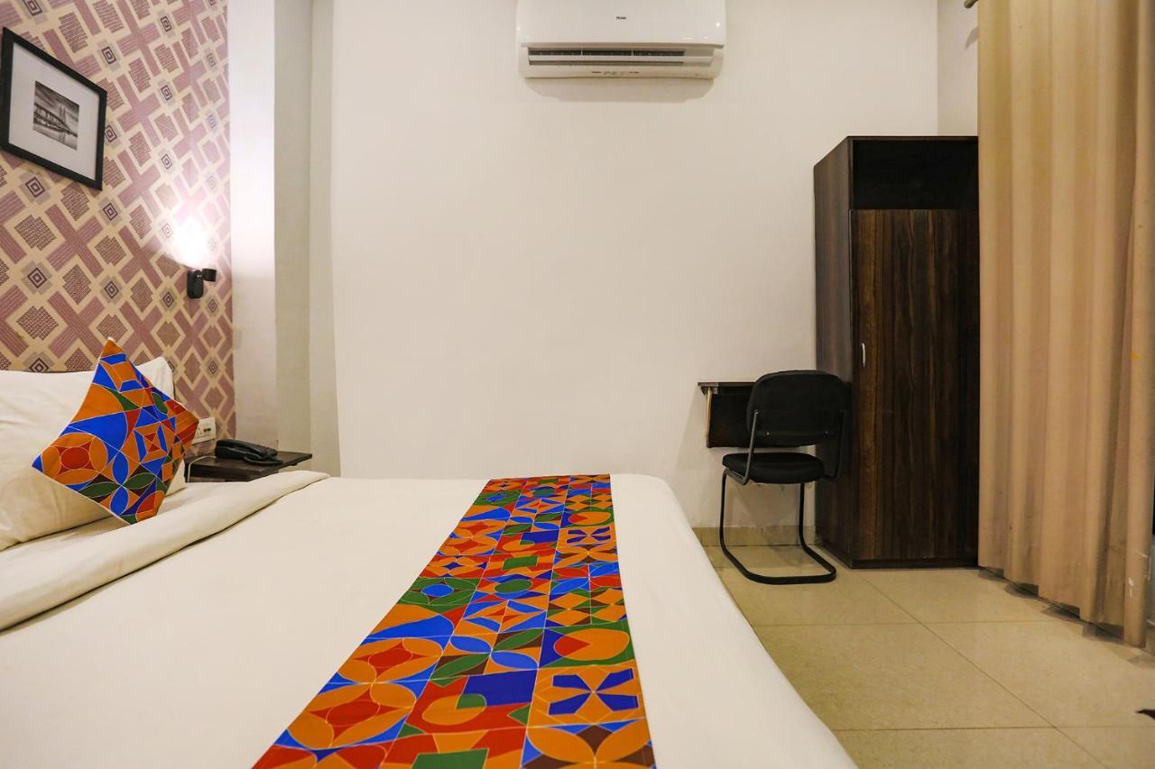 Fabhotel Novel Suites - Nr Yashobhoomi Convention Centre Νέο Δελχί Εξωτερικό φωτογραφία